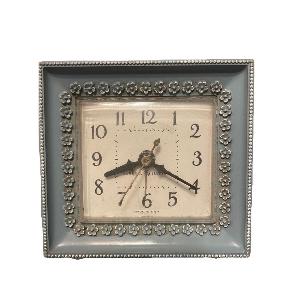 Vintage General Electric blue Alarm Clock with Flowers Model #7285 It Wobbles!‎